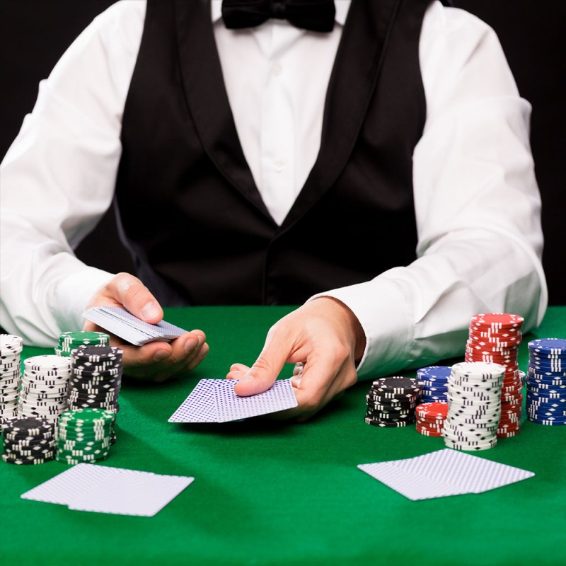casino card dealers salary